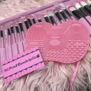 Pink Silicone Makeup Brush Scrub Cleaning Pad